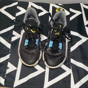 Kids Giannis Immortality 2 Black and Blue Athletic Shoes